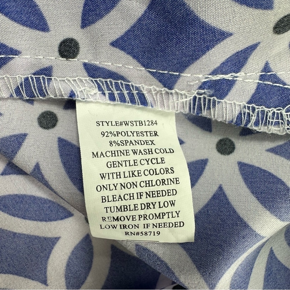 Notations Shirt Blouse Women's 1X Runs Small Blue Geometric Preppy Carrier - Picture 7 of 9